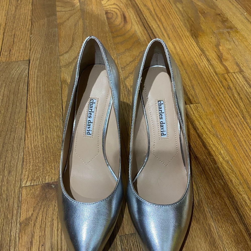 Charles David patent silver pumps size 7.5